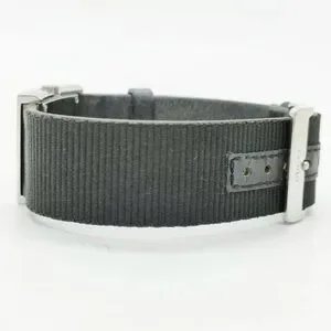 Authentic Gucci Watch  4900L 23mm Women\'s Black 2320288
Serial Number : 9195 Gucci Watch 4900L 23mm Women main image 4